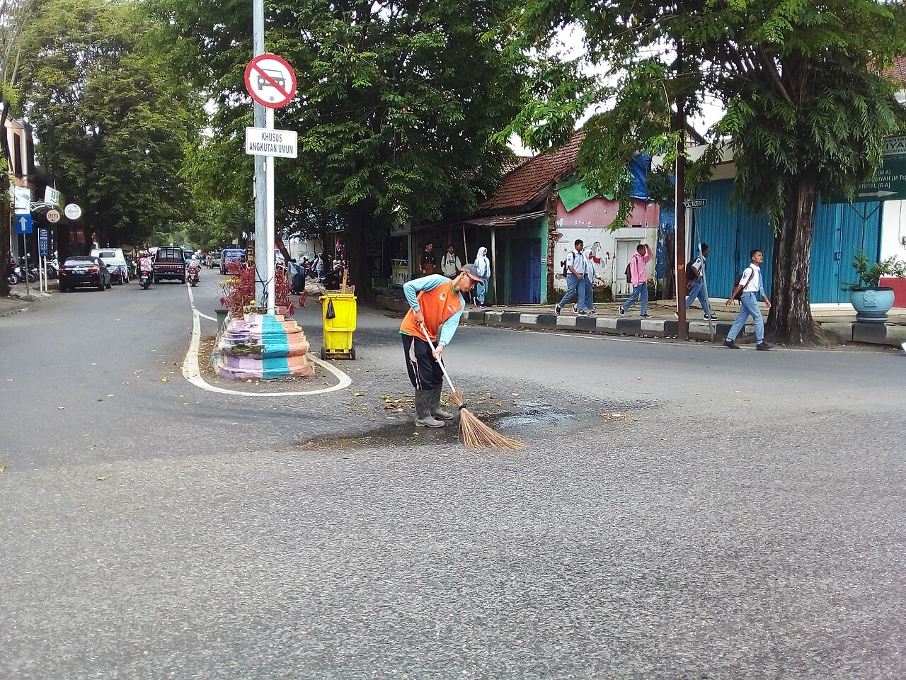 Pengelolaan sampah banyuates